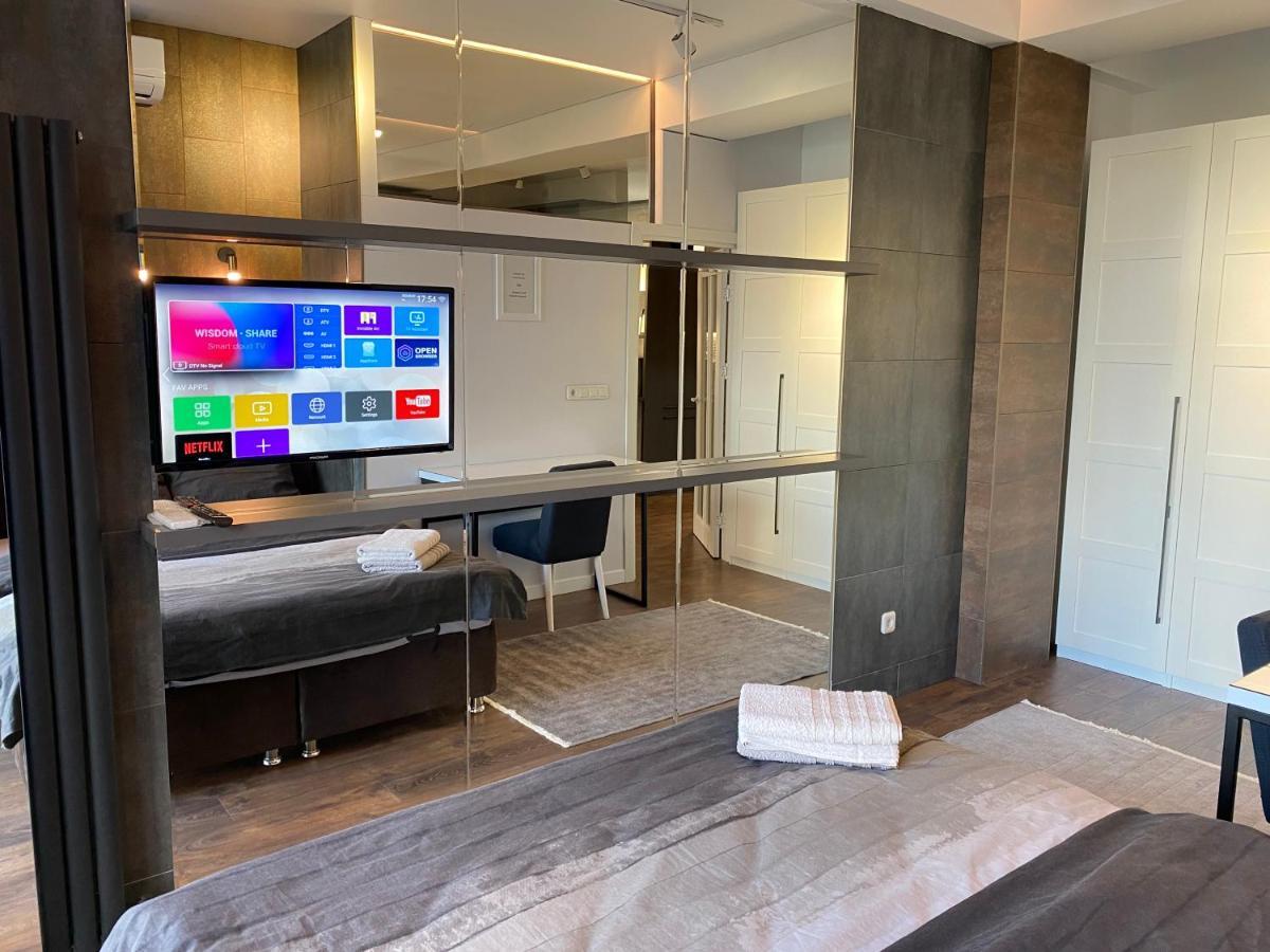 Rentnow Modern Lux Apartment In Centre 키시나우 외부 사진