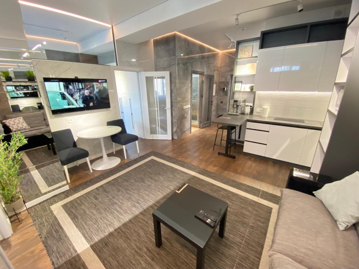 Rentnow Modern Lux Apartment In Centre 키시나우 외부 사진