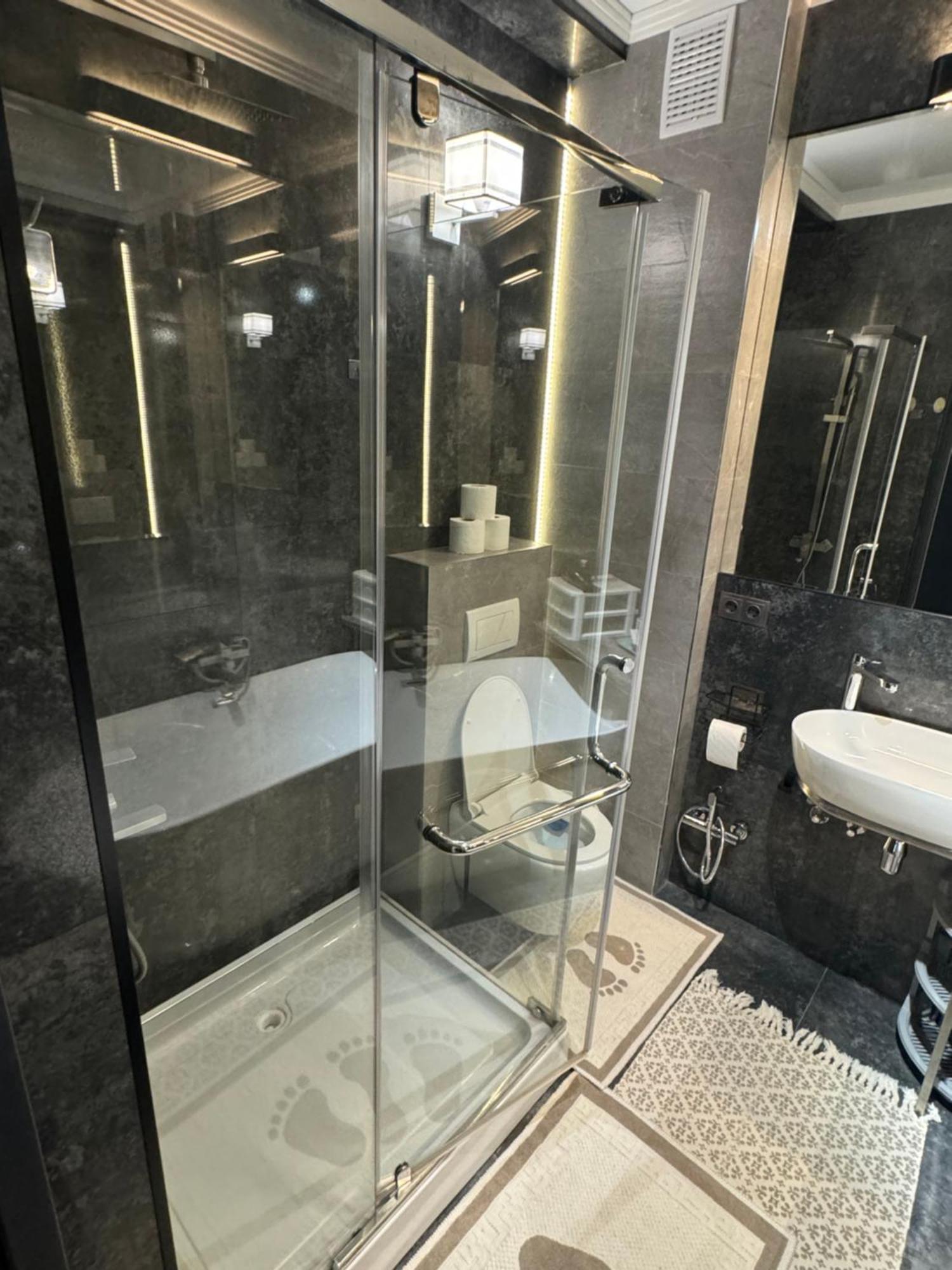 Rentnow Modern Lux Apartment In Centre 키시나우 외부 사진